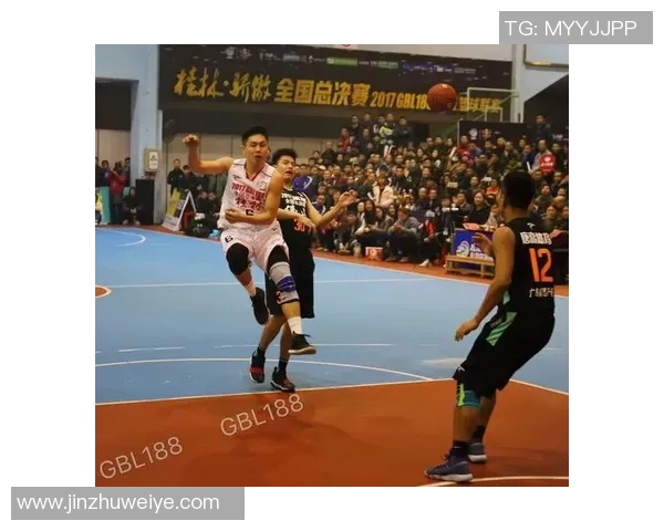 武汉篮球队荣登全国篮球技术排行榜第八名展现出色实力与潜力 武汉篮球队荣登全国篮球技术排行榜第八名展现出色实力与潜力