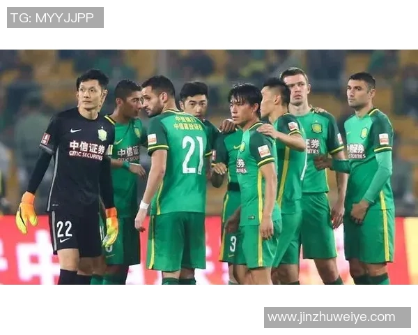 重庆足球队以57分高居大师赛积分榜首位展现强劲实力 重庆足球队以57分高居大师赛积分榜首位展现强劲实力