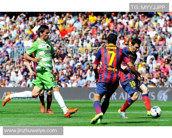 2015年巴萨与巴黎的巅峰对决回顾与精彩瞬间分析