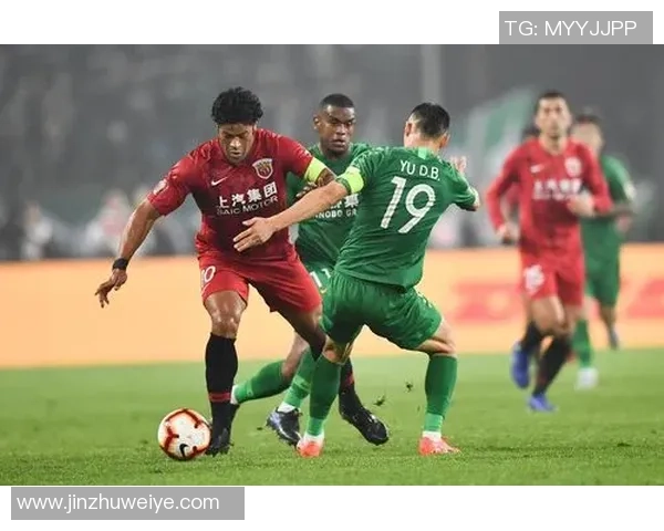 北京中赫国安迎战深圳队全力争胜展现球队实力与斗志 北京中赫国安迎战深圳队全力争胜展现球队实力与斗志